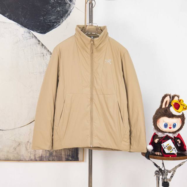 Zp版本［独家供应］ 小鸟2025新款纯色简约字母Logo情侣款立领棉服外套 面料采用聚酯纤维复合防水面料 双层内里 网红明星同款 面料防水处理，耐磨、轻薄、透