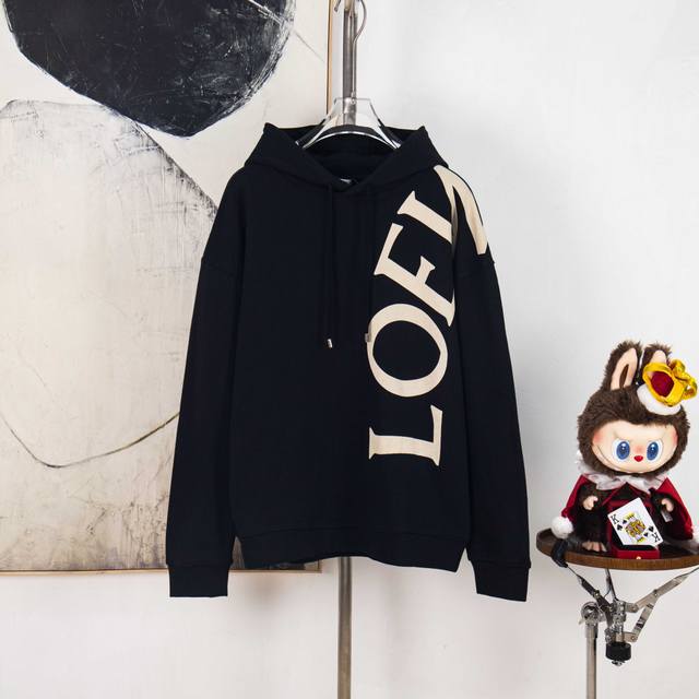 Zp版本［独家供应］ Loewe 拼接印花标识帽衫 面料：采380克毛圈棉，螺纹搭配1*1双纱。 工艺：印花采用人工胶浆印花，超细菲林网板定制Logo，前幅与后