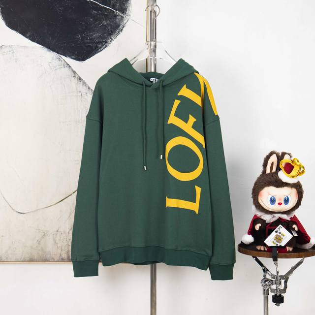 Zp版本［独家供应］ Loewe 拼接印花标识帽衫 面料：采380克毛圈棉，螺纹搭配1*1双纱。 工艺：印花采用人工胶浆印花，超细菲林网板定制Logo，前幅与后