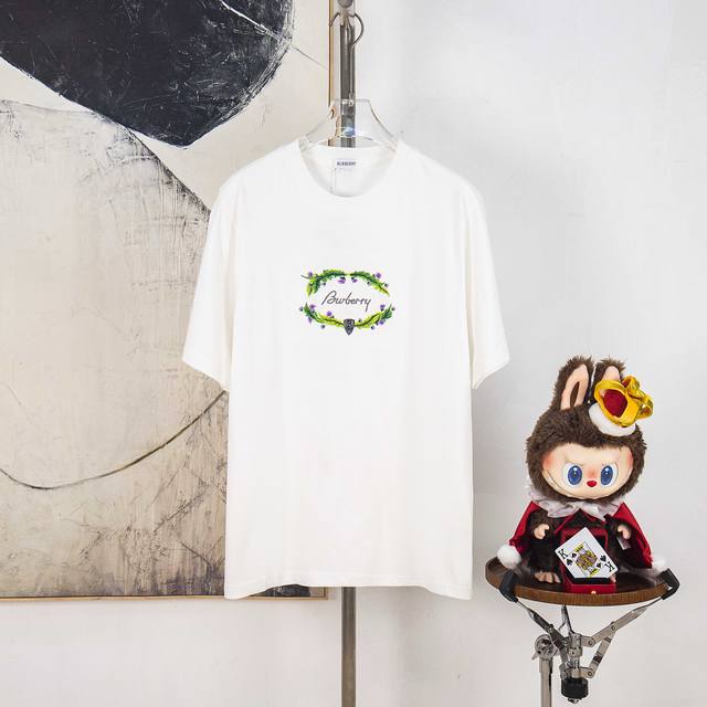 Zp版本［独家供应］ 博柏利新款花卉植物刺绣短袖官网同步 面料- 采用320克双股精梳棉面料.索罗纳螺纹订织订染国标一级面料 工艺：采用日本进口 田岛 绣花机器