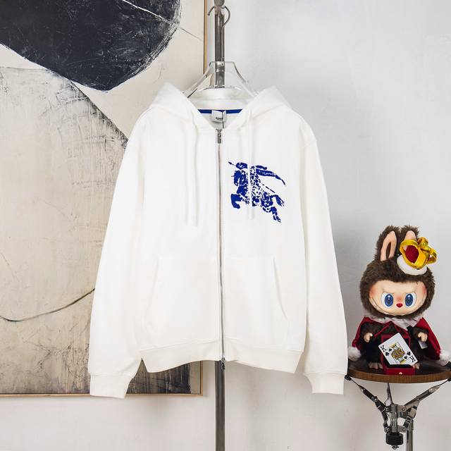 Zp版本［独家供应］ Burberry巴宝莉胸口发泡战马双拉头拉链连帽外套 面料采用400克毛圈高克重95棉5氢纶1×1双纱洗一辈子都不会变形的 男女同款 官网