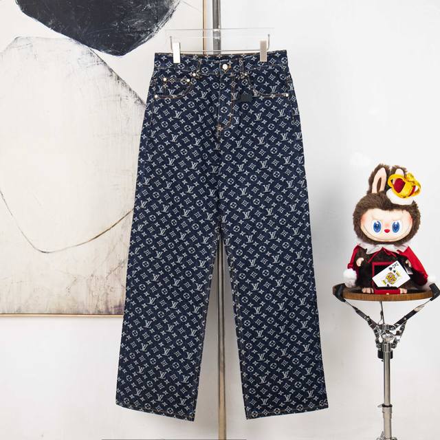 Zp版本［独家供应］ Louis Vuitton 老花满印提花牛仔长裤 面料：采用7*7斜纹牛仔面料，12盎厚度约为400克。定织面料。提花工艺为双12针头细纹