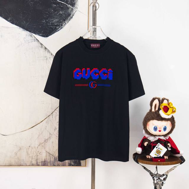 Zp版本［独家供应］ Gucci 古驰 300克圆领短袖T恤 品牌经典 双色绒面 字母Logo压花工艺 官方同步 高版本 高品质 时尚个性 百搭潮流 纯原品质