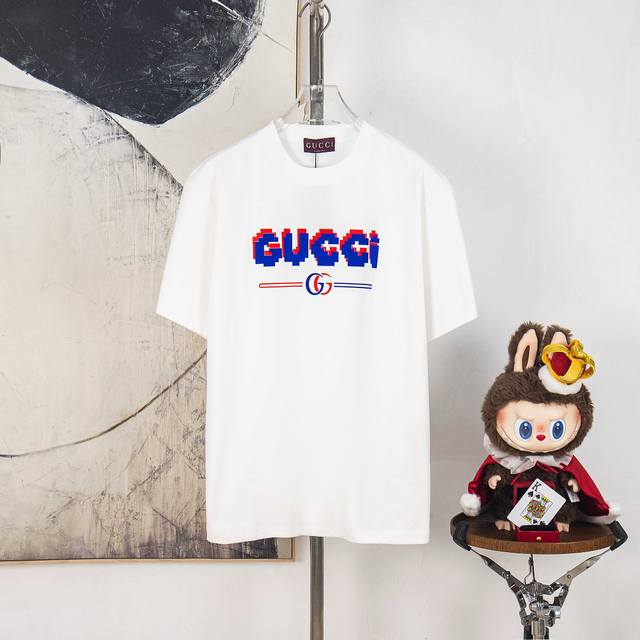 Zp版本［独家供应］ Gucci 古驰 300克圆领短袖T恤 品牌经典 双色绒面 字母Logo压花工艺 官方同步 高版本 高品质 时尚个性 百搭潮流 纯原品质