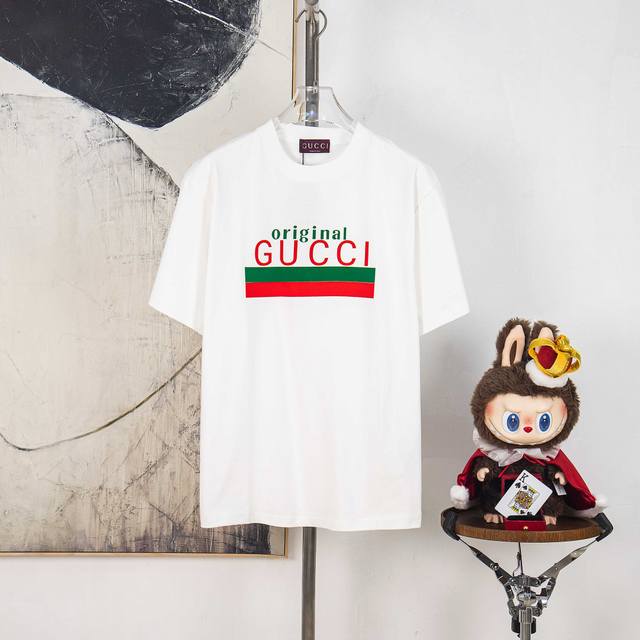 Zp版本［独家供应］ Gucci 古驰 300克圆领短袖T恤 品牌经典 双色绒面 字母Logo压花工艺 官方同步 高版本 高品质 时尚个性 百搭潮流 纯原品质