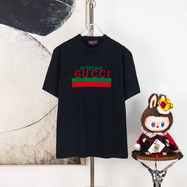 Zp版本［独家供应］ Gucci 古驰 300克圆领短袖T恤 品牌经典 双色绒面 字母Logo压花工艺 官方同步 高版本 高品质 时尚个性 百搭潮流 纯原品质