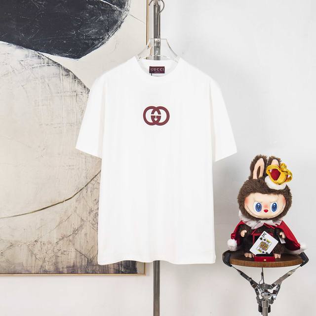 Zp版本［独家供应］ Gucci 古驰 300克圆领短袖T恤 品牌经典 胶印 简约 字母Logo压花工艺 官方同步 高版本 高品质 时尚个性 百搭潮流 纯原品质