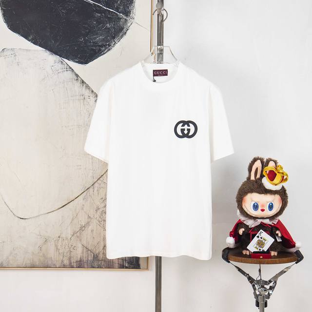 Zp版本［独家供应］ Gucci 古驰 300克圆领短袖T恤 品牌经典 胶印 简约 字母Logo压花工艺 官方同步 高版本 高品质 时尚个性 百搭潮流 纯原品质