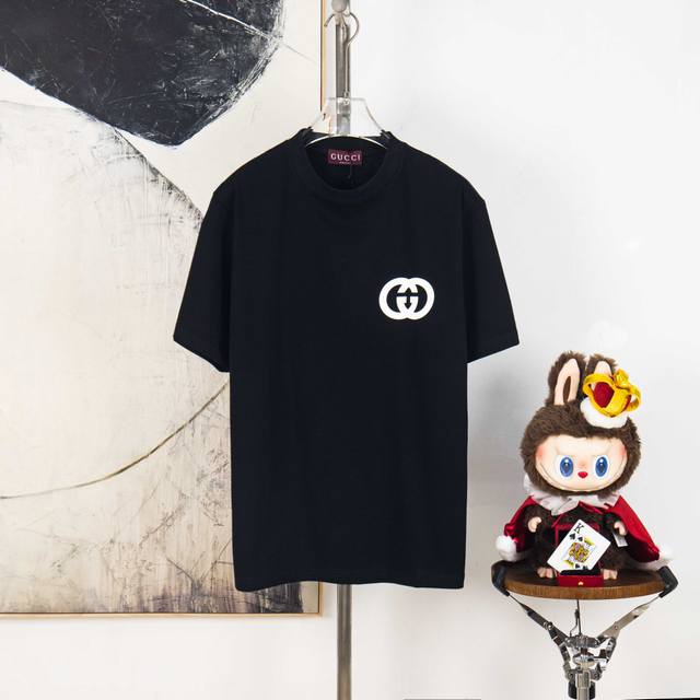 Zp版本［独家供应］ Gucci 古驰 300克圆领短袖T恤 品牌经典 胶印 简约 字母Logo压花工艺 官方同步 高版本 高品质 时尚个性 百搭潮流 纯原品质
