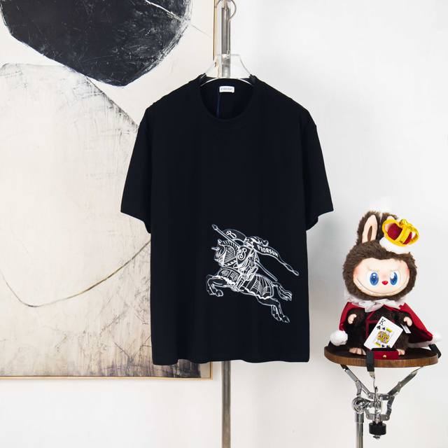 Zp版本［独家供应］ Burberry 巴宝莉 270克圆领短袖T恤 品牌经典 渐变战马字母Logo压花工艺 官方同步 高版本 高品质 时尚个性 百搭潮流 纯原