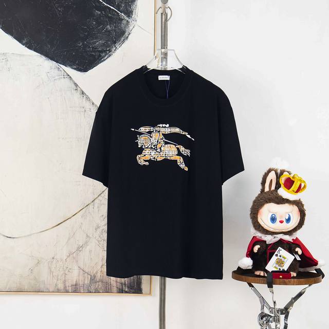 Zp版本［独家供应］ Burberry 巴宝莉 270克圆领短袖T恤 品牌贴布战马立体胶印字母Logo压花工艺 官方同步 高版本 高品质 时尚个性 百搭潮流 纯