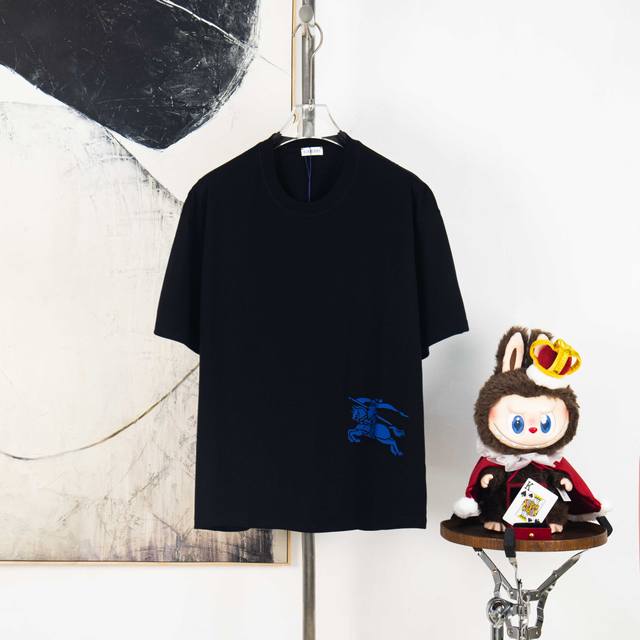 Zp版本［独家供应］ Burberry 巴宝莉 270克圆领短袖T恤 品牌贴布战马立体胶印字母Logo压花工艺 官方同步 高版本 高品质 时尚个性 百搭潮流 纯