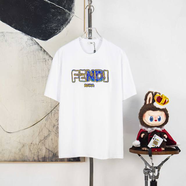 Zp版本［独家供应］ Fendi 芬迪 270克圆领短袖T恤 品牌经典 镂空刺绣反3M字母Logo压花工艺 官方同步 高版本 高品质 时尚个性 百搭潮流 纯原品