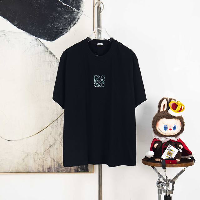 Zp版本［独家供应］ Loewe 罗意威 270克圆领短袖T恤 品牌经典 炫彩爆裂纹 字母Logo压花工艺 官方同步 高版本 高品质 时尚个性 百搭潮流 纯原品