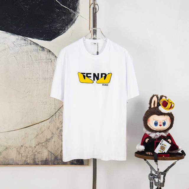 Zp版本［独家供应］ Fendi 芬迪 270克圆领短袖T恤 品牌经典 绒面提花胶印字母Logo压花工艺 官方同步 高版本 高品质 时尚个性 百搭潮流 纯原品质
