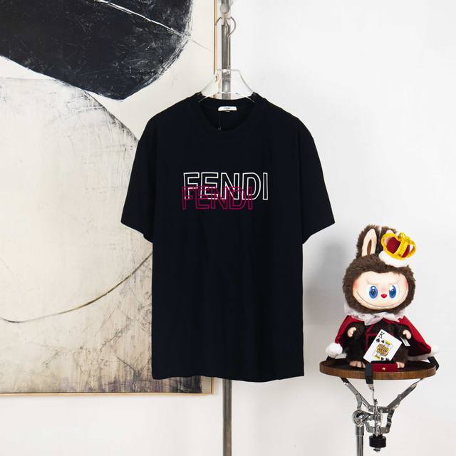 Zp版本［独家供应］ Fendi 芬迪 270克圆领短袖T恤 品牌经典 渐变绒面字母Logo压花工艺 官方同步 高版本 高品质 时尚个性 百搭潮流 纯原品质 原