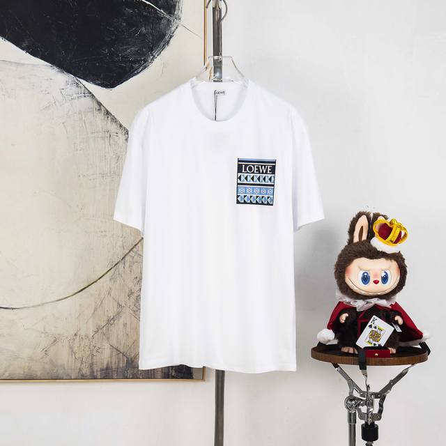 Zp版本［独家供应］ Loewe 罗意威 270克圆领短袖T恤 品牌经典 几何图案口袋印字母Logo压花工艺 官方同步 高版本 高品质 时尚个性 百搭潮流 纯原