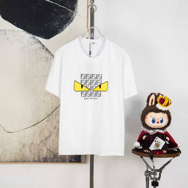 Zp版本［独家供应］ Fendi 芬迪 270克圆领短袖T恤 品牌经典 立体泡芙绒面字母Logo压花工艺 官方同步 高版本 高品质 时尚个性 百搭潮流 纯原品质