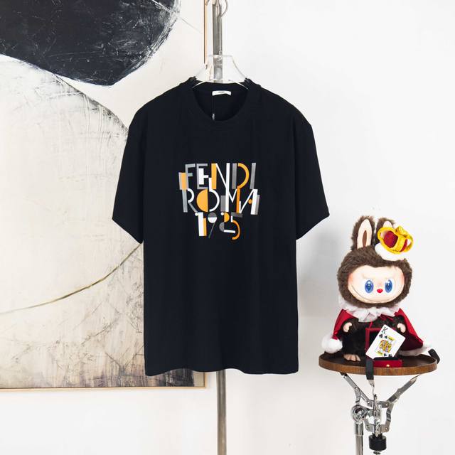 Zp版本［独家供应］ Fendi 芬迪 270克圆领短袖T恤 品牌经典 拼色 字母Logo压花工艺 官方同步 高版本 高品质 时尚个性 百搭潮流 纯原品质 原版