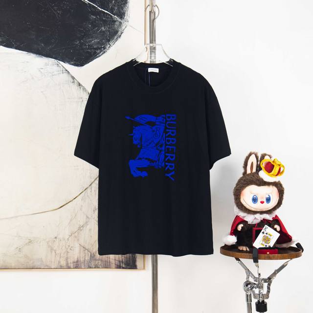 Zp版本［独家供应］ Burberry 巴宝莉 270克圆领短袖T恤 品牌经典 绒面战马字母Logo压花工艺 官方同步 高版本 高品质 时尚个性 百搭潮流 纯原