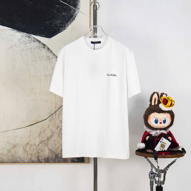 Zp版本［独家供应］ Lv 路易威登 300克圆领短袖T恤 品牌经典 植绒烫钻 字母Logo压花工艺 官方同步 高版本 高品质 时尚个性 百搭潮流 纯原品质 原