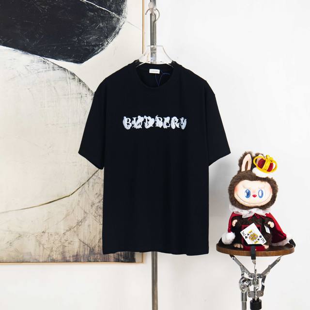 Zp版本［独家供应］ Burberry 巴宝莉 270克圆领短袖T恤 品牌经典 立体发泡字母Logo压花工艺 官方同步 高版本 高品质 时尚个性 百搭潮流 纯原
