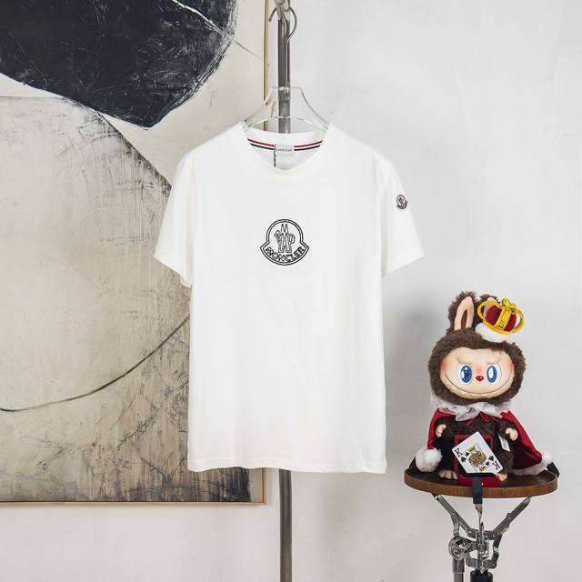 Zp版本［独家供应］ Moncler 蒙口 300克圆领短袖T恤 品牌经典 徽章 字母Logo压花工艺 官方同步 高版本 高品质 时尚个性 百搭潮流 纯原品质
