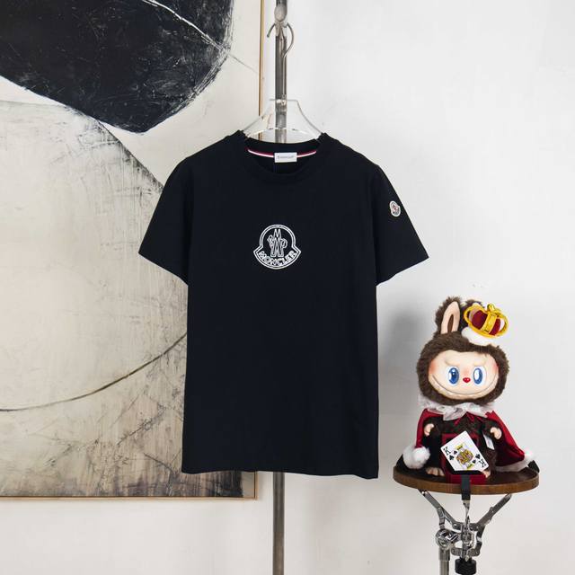 Zp版本［独家供应］ Moncler 蒙口 300克圆领短袖T恤 品牌经典 徽章 字母Logo压花工艺 官方同步 高版本 高品质 时尚个性 百搭潮流 纯原品质