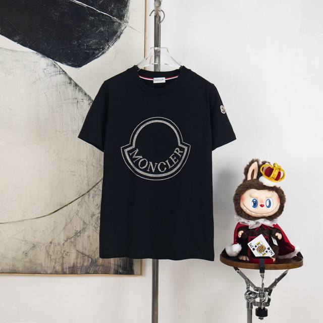Zp版本［独家供应］ Moncler 蒙口 300克圆领短袖T恤 品牌经典 烫钻 字母Logo压花工艺 官方同步 高版本 高品质 时尚个性 百搭潮流 纯原品质