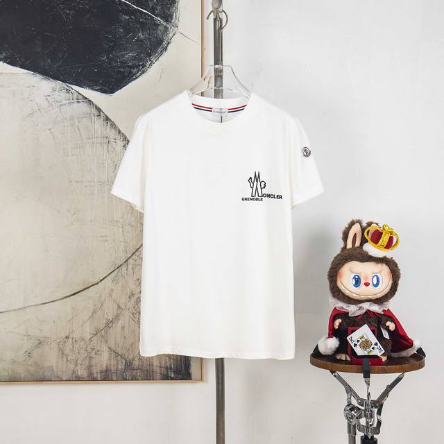 Zp版本［独家供应］ Moncler 蒙口 300克圆领短袖T恤 品牌经典 立体 胶印 字母Logo压花工艺 官方同步 高版本 高品质 时尚个性 百搭潮流 纯原