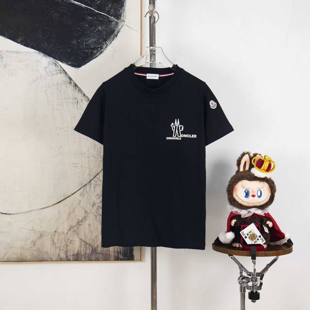 Zp版本［独家供应］ Moncler 蒙口 300克圆领短袖T恤 品牌经典 立体 胶印 字母Logo压花工艺 官方同步 高版本 高品质 时尚个性 百搭潮流 纯原