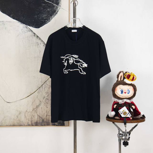 Zp版本［独家供应］ Burberry 巴宝莉 270克圆领短袖T恤 品牌镂空战马立体胶印字母Logo压花工艺 官方同步 高版本 高品质 时尚个性 百搭潮流 纯