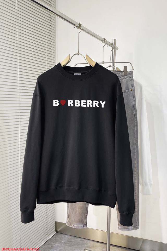 三标齐全 Bbr 巴宝莉秋冬新款，胸前经典标识限定款 高版本，高品质。原版面料网红明星同款， 面料为380G纯棉面料，手感非常舒服超级百搭好看的一款卫衣 男女同