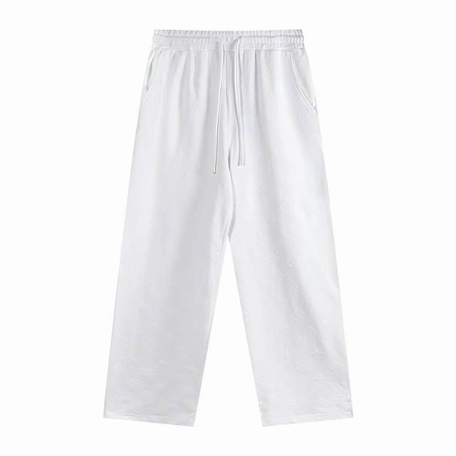 价格p： 一首起批.散单+10 Lv爆款满Logo植绒毛圈卫裤，细节按照原版本一比一复刻， 采用420克毛圈面料，高品质植绒工艺，随卖意无惧品质压力。 码数:M