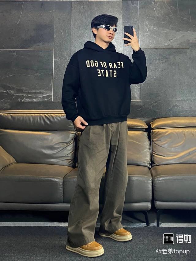 爆款模特图 Fog Fear Of God Essentials Fw Fear Of God State Discharge prints Arc Logo