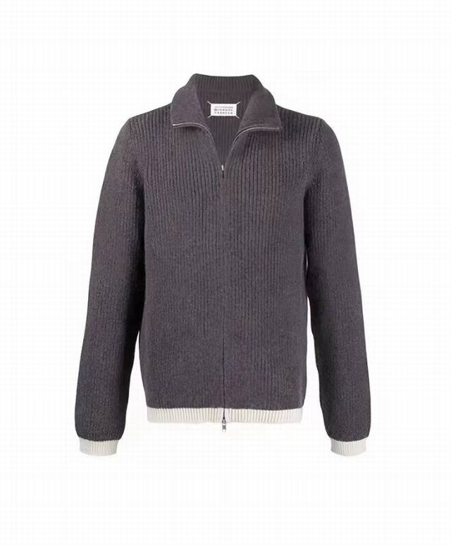 款号M111# Maison Margiela Mm6 马丁 马吉拉立领针织毛衣 面料：采用原版定制面料 高克重 质感极佳且分量感十足 不起球 不掉色 马丁 马