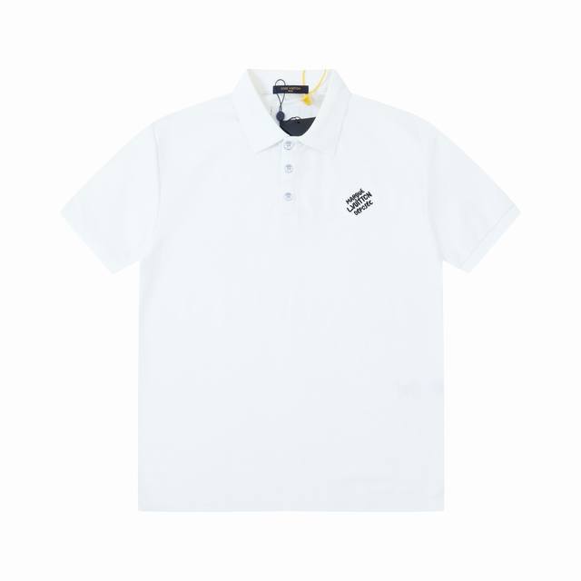 Louis Vuitton 路易威登高品质翻领polo衫 胸前经典Lv字母标语 绣花设计彰显个性 使整个线条更加流畅舒适 面料选择：专柜定制面料 选用珠地网眼布