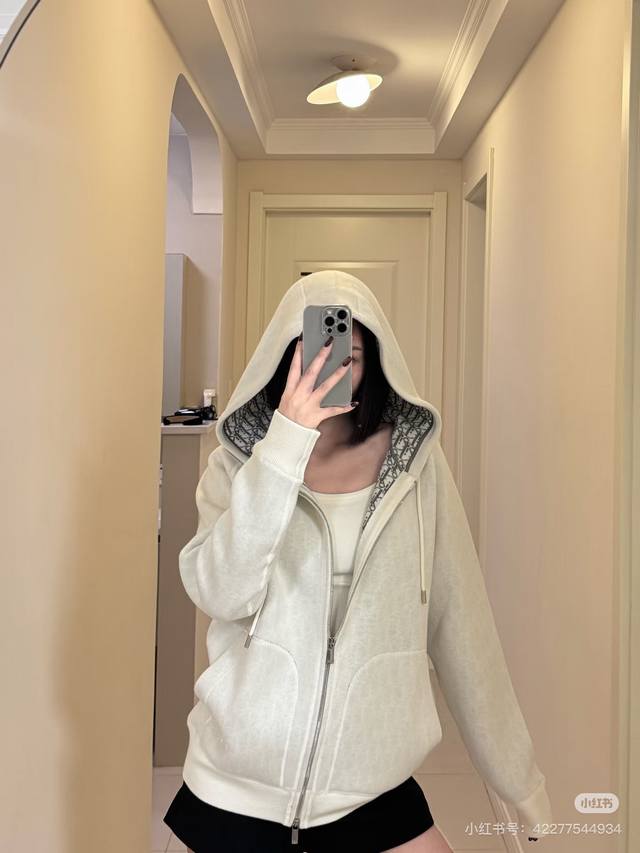 款号：Hmy192 模特咨询图组 迪奥 Dior 男女同款羊绒提花连帽双面穿拉链针织开衫毛衣外套 Dior 专柜同步外套加厚加重一斤6两升级高克重面料 面料采用