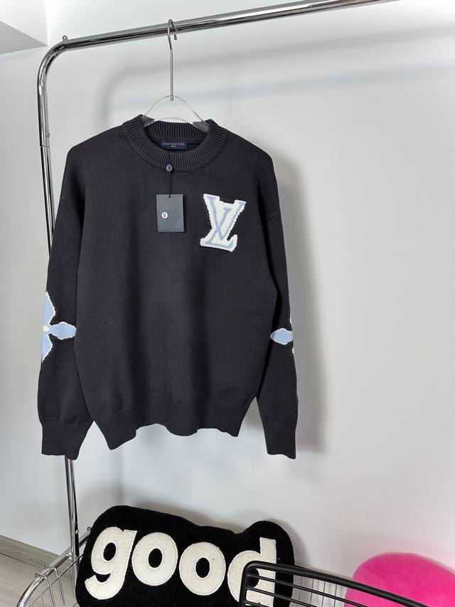 款号：Hmy190# Lv 路易威登 Ski滑雪系列纯色字母Logo圆领针织毛衣 爆款针织版型用砂线针织拼接而成 7针提花机作业 纱线精选柔软舒适 不扎人 经典