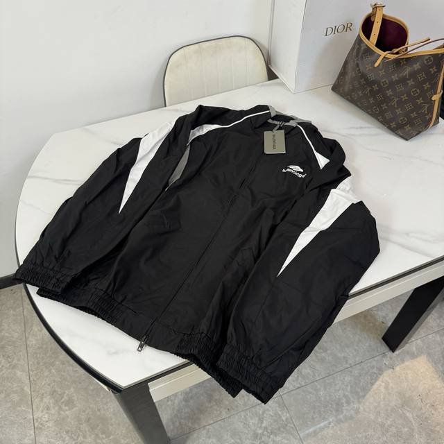 款号：K11 上新 Balenciaga丨巴黎世家 23Fw 走秀款3B拼接运动套装外套 轻奢主义 男女日常通勤穿搭必备单品 正确版本 欢迎对比 详细特征 定制
