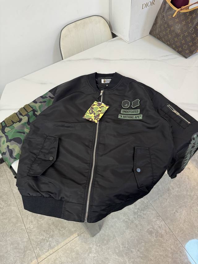 款号F06 Bape Step Into The Night Camo 造型 #街头潮流入侵 今年春天，A Bathing Ape 猿人 头，简称Bape 推出
