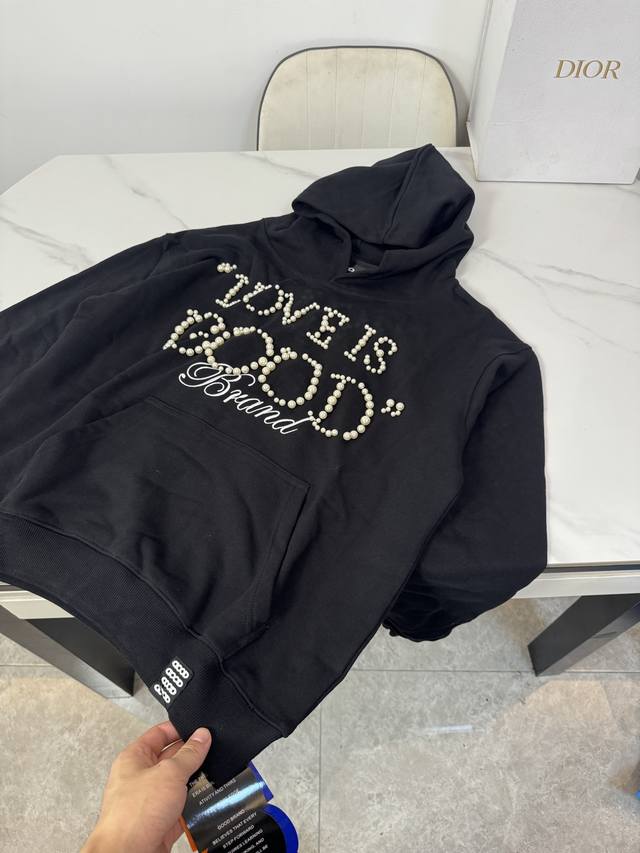 款号：H013 Goodbrand珍珠打泡珠绣花连帽卫衣 全身几百颗珍珠 重工制作 扫码秒进官网 全部定制原版一致 超多细节所见即所得 认准独家背景 正儿八经5
