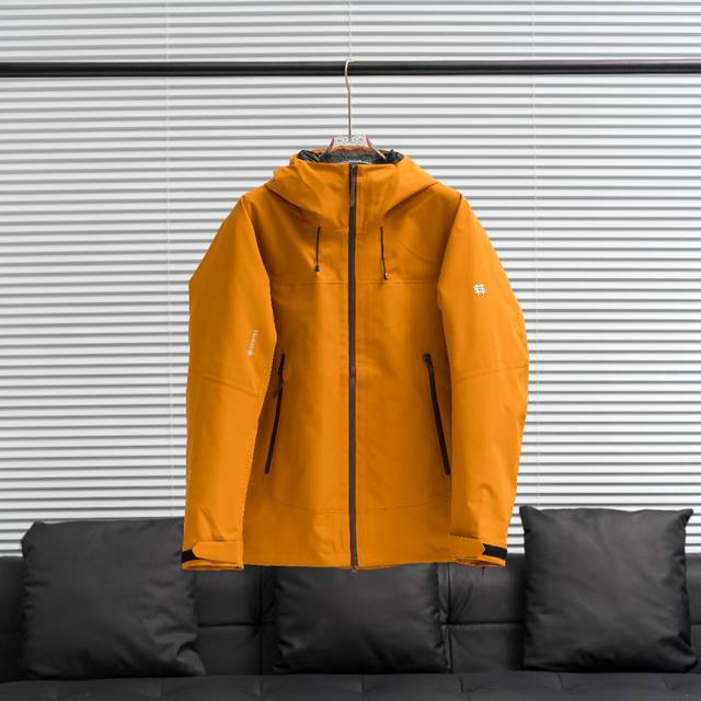 黄色 Kolon 可隆纯色袖标连帽冲锋衣 三合一 配色：黑色 黄色 卡其 尺码：S-3Xl