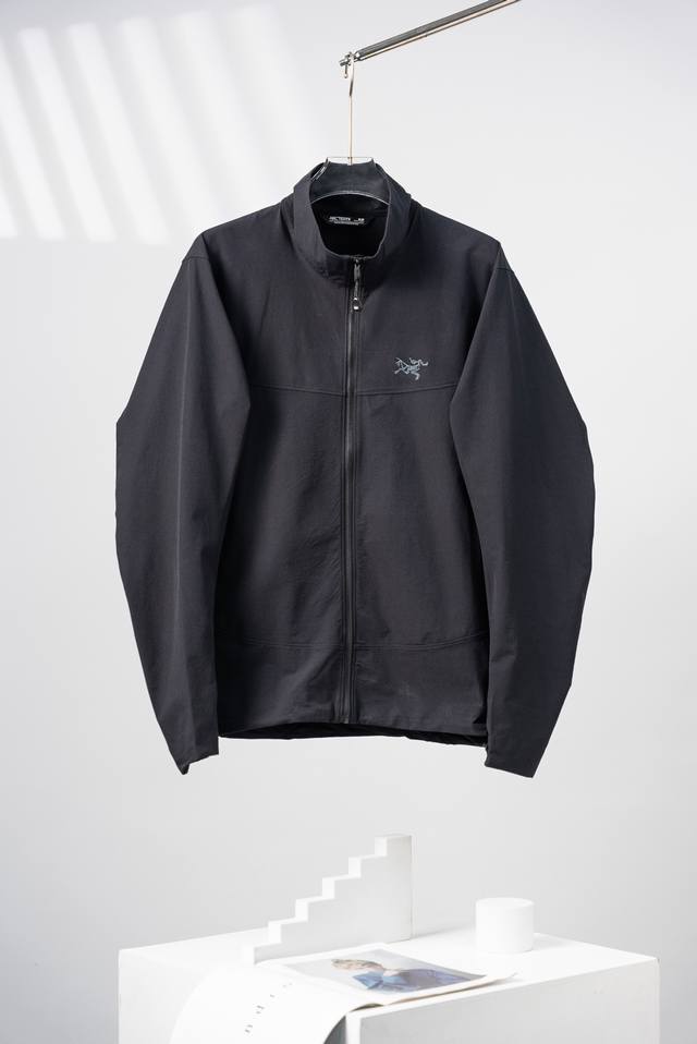 黑色 Arcteryx始祖鸟 Gamma Jacket M 纯色Logo标识防风软壳夹克