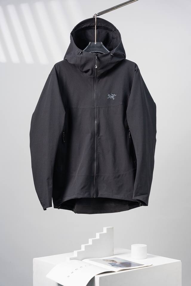 黑色 Arcteryx始祖鸟 Gamma Hoody Logo徽标防风防水透气连帽衣夹克