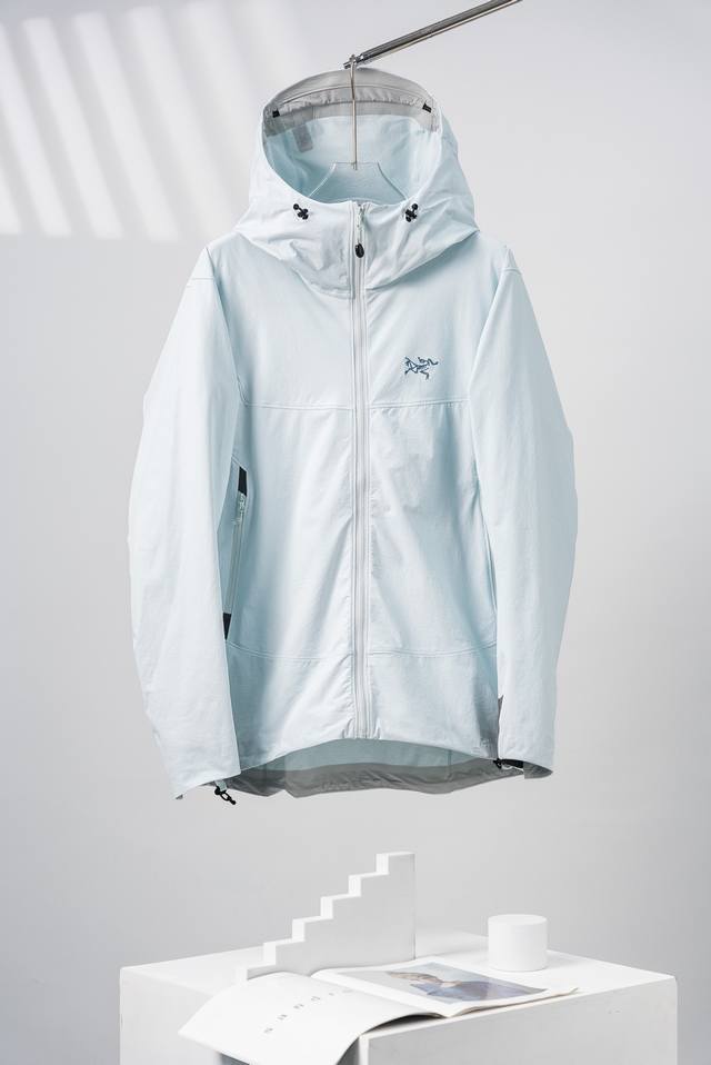 破晓蓝 Arcteryx始祖鸟 Gamma Hoody Logo徽标防风防水透气连帽衣夹克