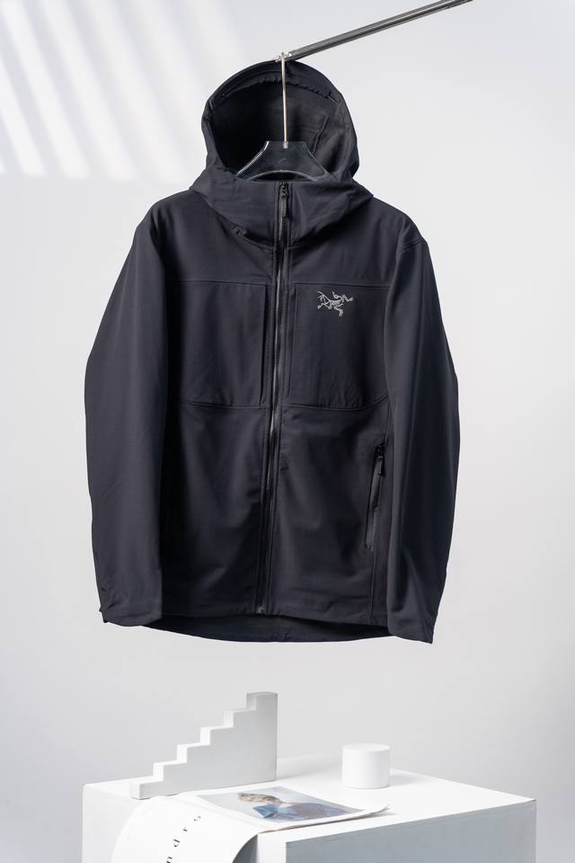 黑色 Arcteryx始祖鸟 Gamma Mx Hoody 纯色保暖软壳连帽合身外套 户外远足 防水防风透气冲锋衣