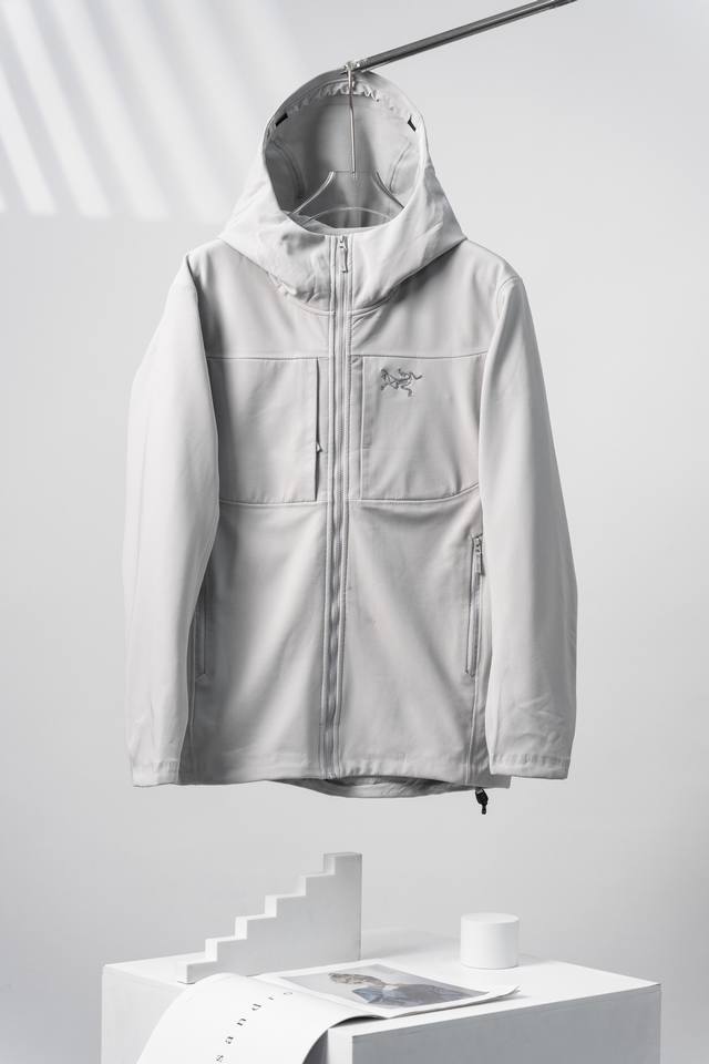 隐秘灰 Arcteryx始祖鸟 Gamma Mx Hoody 纯色保暖软壳连帽合身外套 户外远足 防水防风透气冲锋衣