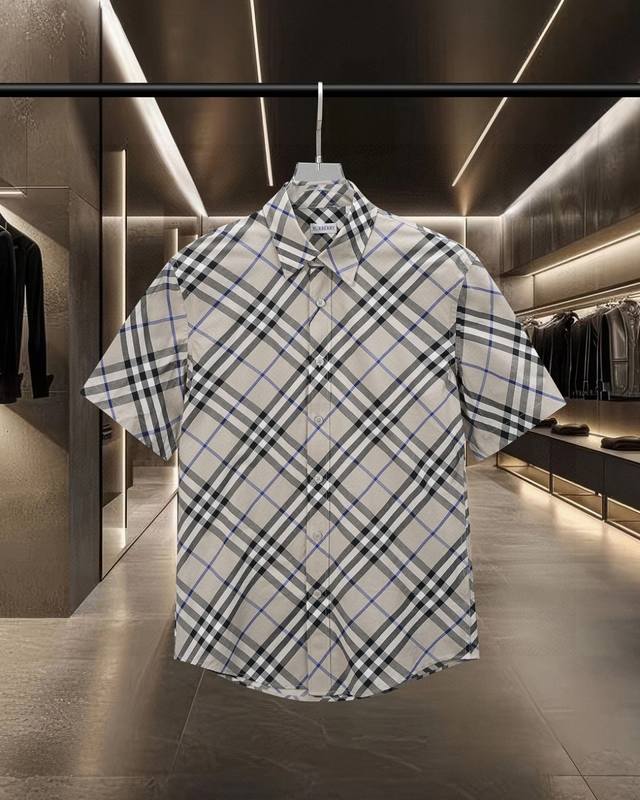 Bur 巴宝莉 Burberry爆款来袭 斜格纹弹力棉府绸短袖衬衫系列 2025Ss官网新款短袖 衬衫 衬衣，精美工艺 高端版本，专柜定制面料 透气舒适度高，精