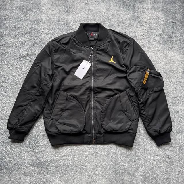 j224# 乔丹Jordan飞行棒球服夹克 上身超帅！客供的面料！胸前乔丹刺绣Logo 后背大刺绣也是潮人必备的标识！！简直帅爆了 螺纹紧密 3D立体剪裁设计